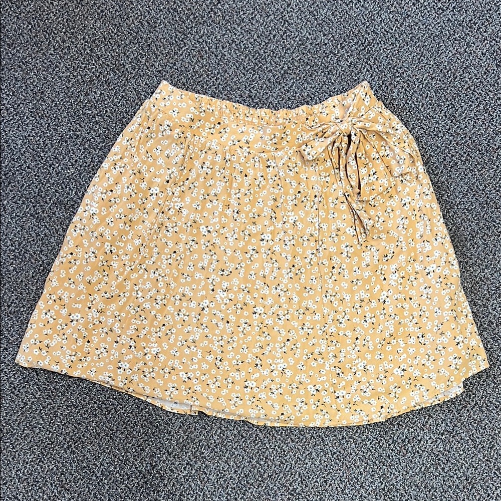 Torrid Retro Chic Swing Skirt - Floral Yellow - Picture 3 of 12